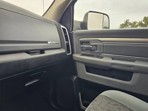 Used 2019 RAM 1500 Big Horn image 26