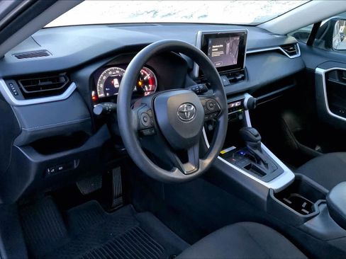 Used 2024 Toyota RAV4 LE image 17