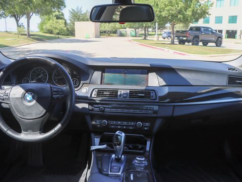Used 2011 BMW 535i Sedan RWD image 25
