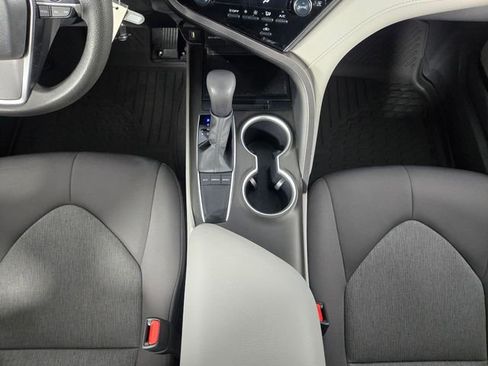 Used 2023 Toyota Camry LE image 21