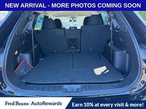 Used 2023 Mitsubishi Outlander ES AWD/4WD image 8