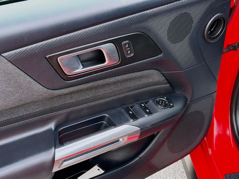 Used 2024 Ford Mustang Convertible RWD image 20