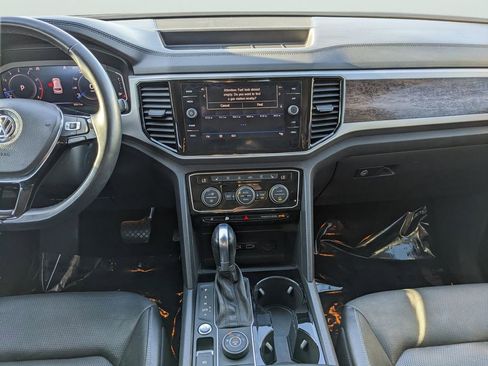 Used 2019 Volkswagen Atlas SEL Premium image 16