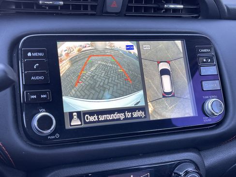 Used 2024 Nissan Kicks SR image 25