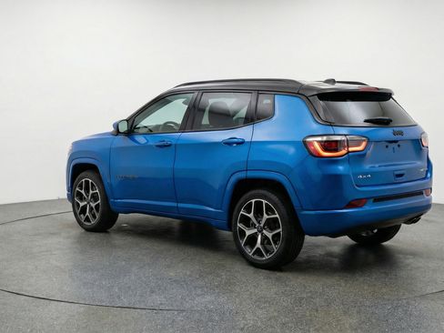 Used 2025 Jeep Compass Limited AWD/4WD image 6