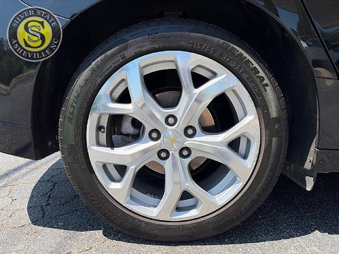 Used 2016 Chevrolet Volt Premier w/ Driver Confidence Package FWD image 9