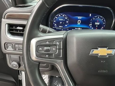 Used 2024 Chevrolet Suburban LT image 22