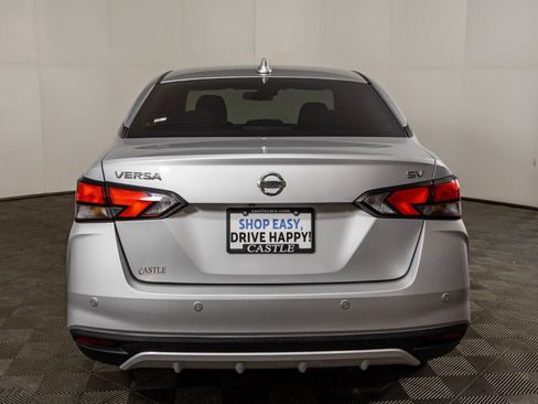 Used 2021 Nissan Versa SV image 13