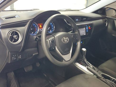 Used 2018 Toyota Corolla LE FWD image 16