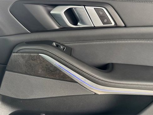 Used 2025 BMW X5 sDrive40i image 21