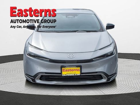 Used 2025 Toyota Prius Plug-In Hybrid image 2