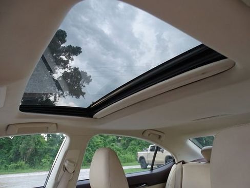 Used 2018 Lexus ES 350 w/ Premier Package FWD image 22