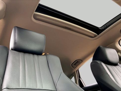 Used 2018 Honda Accord Touring image 13