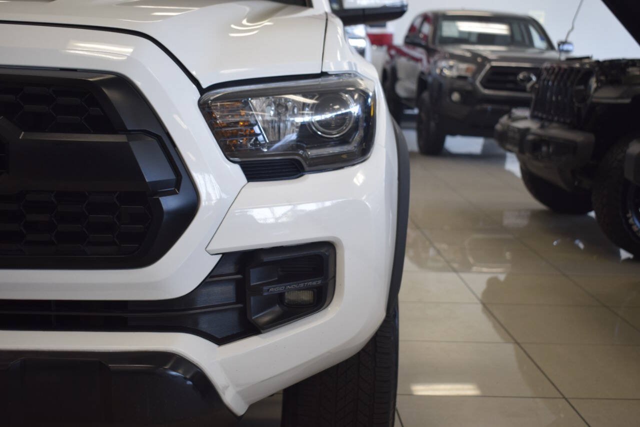 Used 2017 Toyota Tacoma TRD Pro AWD/4WD image 9