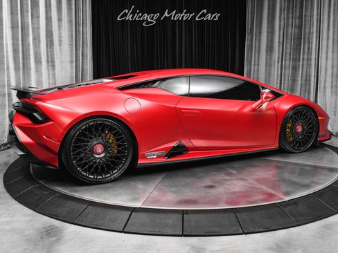 Used 2023 Lamborghini Huracan Tecnica RWD image 5
