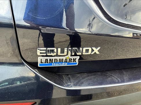 Used 2020 Chevrolet Equinox LS image 32