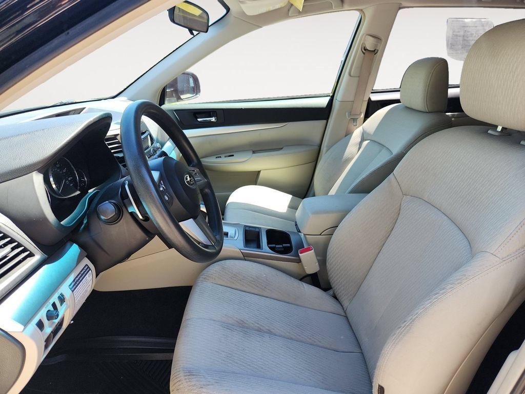Used 2011 Subaru Outback 2.5i AWD/4WD image 11