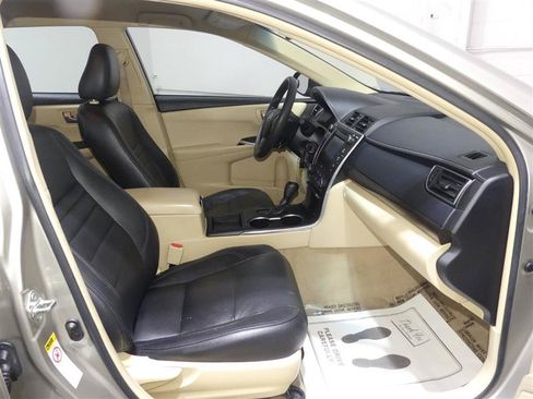 Used 2017 Toyota Camry LE FWD image 21