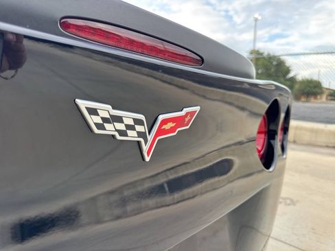 Used 2007 Chevrolet Corvette Z06 w/ Preferred Equipment Group RWD image 32