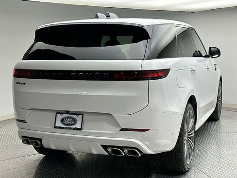 Used 2025 Land Rover Range Rover Sport Dynamic SE image 3