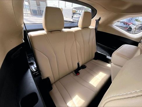 Used 2022 Acura MDX FWD w/ Technology Package image 36