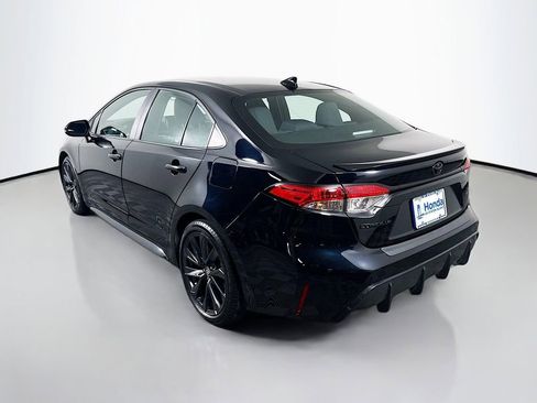 Used 2023 Toyota Corolla SE FWD image 4