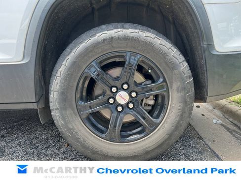 Used 2021 GMC Acadia AT4 w/ Technology Package AWD/4WD image 9