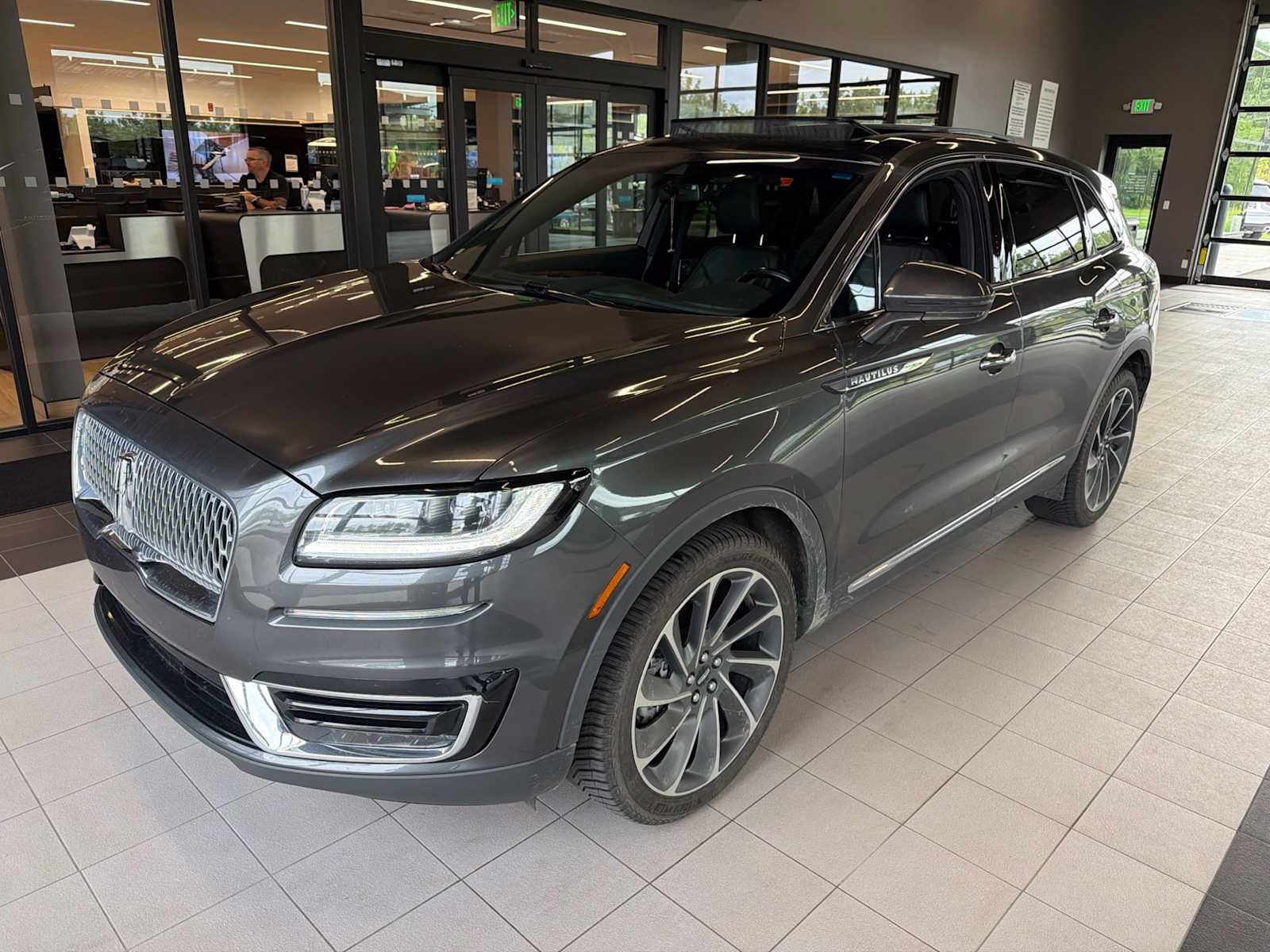 Used 2019 Lincoln Nautilus Reserve w/ Ultimate Package AWD/4WD image 1