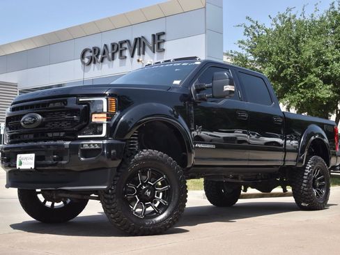 Used 2022 Ford F250 Lariat w/ Black Appearance Package AWD/4WD image 2