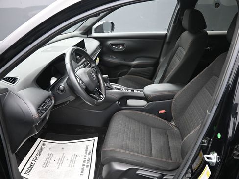 Used 2023 Honda HR-V Sport image 11