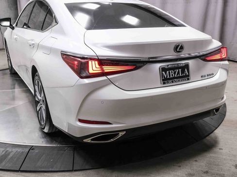 Used 2019 Lexus ES 350 image 8