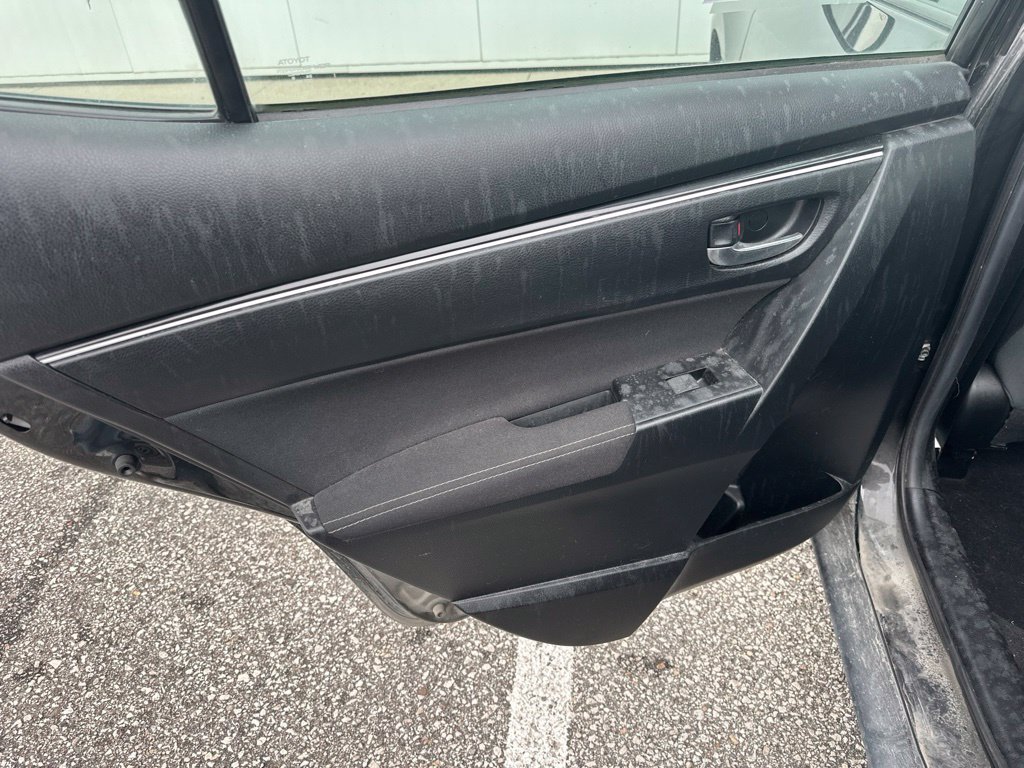 Used 2019 Toyota Corolla LE FWD image 17