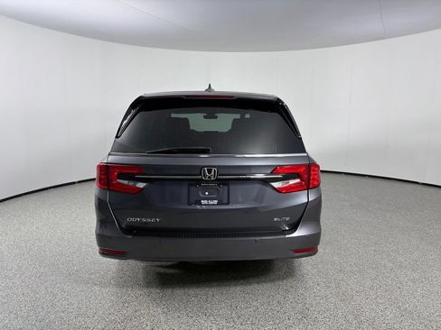 Used 2023 Honda Odyssey Elite image 5