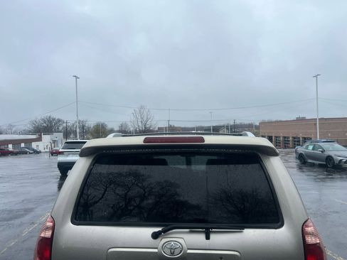 Used 2004 Toyota 4Runner Limited image 14