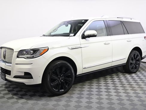 Certified 2022 Lincoln Navigator Reserve image 2