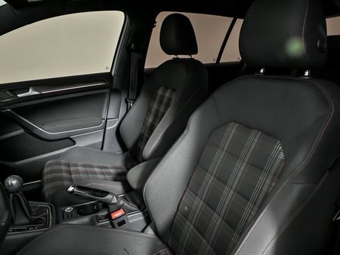 Used 2020 Volkswagen GTI S image 18