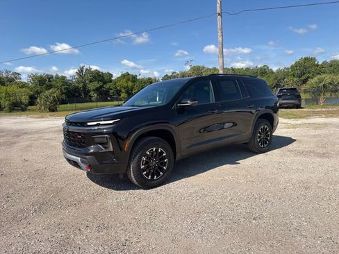 New 2026 Chevrolet Traverse Z71 w/ Driver Confidence Package AWD/4WD image 3