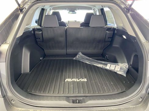 Used 2025 Toyota RAV4 XLE image 13