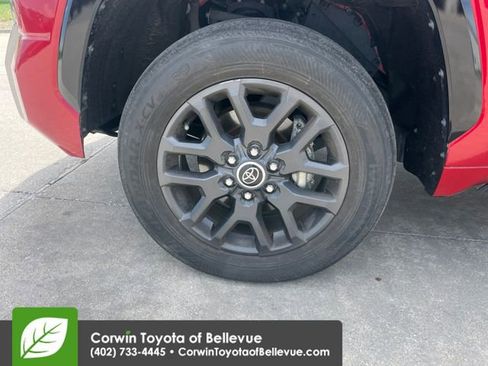Used 2023 Toyota Tundra Platinum AWD/4WD image 26