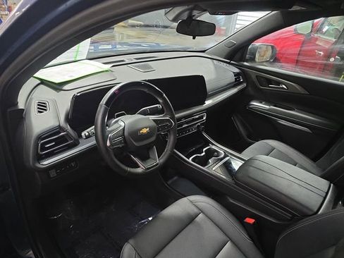 Used 2024 Chevrolet Traverse LT w/ Enhanced Driving Package image 21