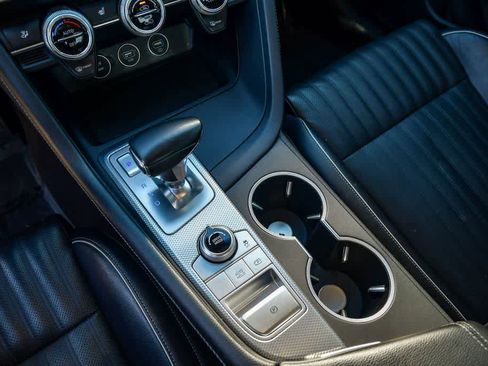 Used 2022 Genesis G70 3.3T image 22