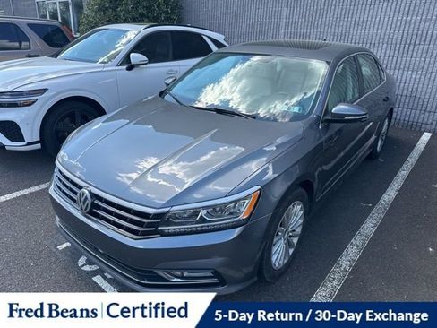 Used 2017 Volkswagen Passat 1.8T SE w/ SE Lighting Package image 2
