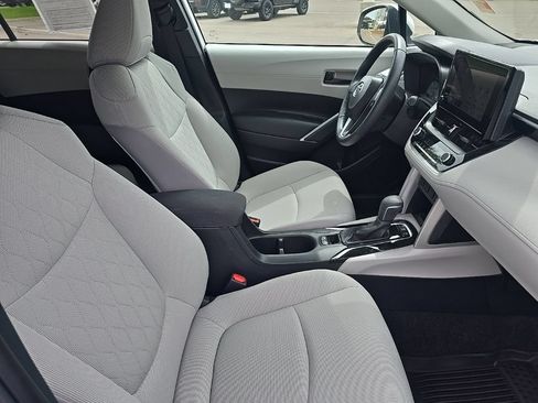 Used 2024 Toyota Corolla Cross LE AWD/4WD image 13