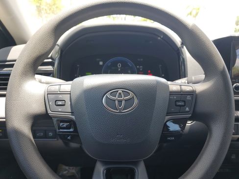 Used 2026 Toyota Camry LE w/ Convenience Package FWD image 23