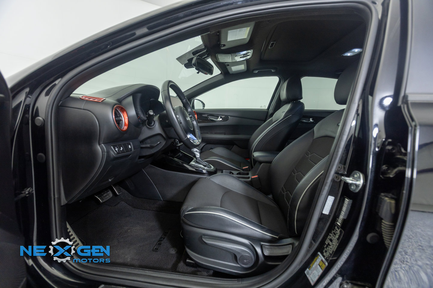 Used 2024 Kia Forte GT-Line w/ GT-Line Premium Package FWD image 12