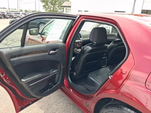 Used 2015 Chrysler 300 C RWD image 20