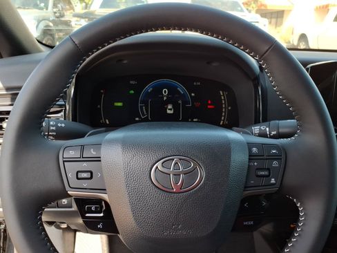 Used 2026 Toyota Camry SE FWD image 19