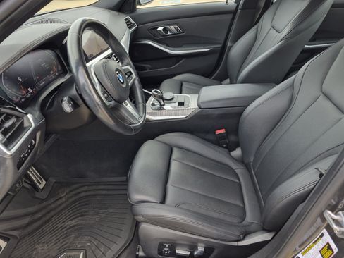 Used 2019 BMW 330i Sedan w/ M Sport Package RWD image 12