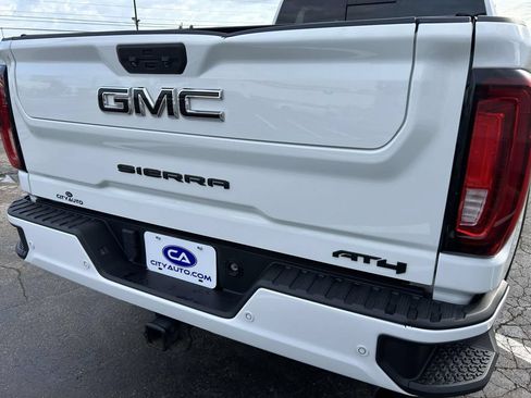 Used 2021 GMC Sierra 2500 AT4 w/ AT4 Premium Plus Package AWD/4WD image 13