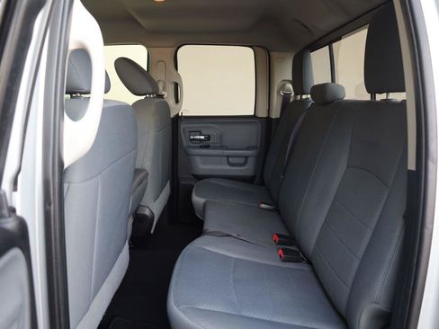 Used 2015 RAM 1500 Classic SLT RWD image 19
